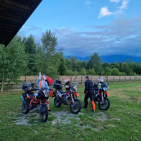 Musketeers Cabin برومباكو دو سوز المظهر الخارجي الصورة
