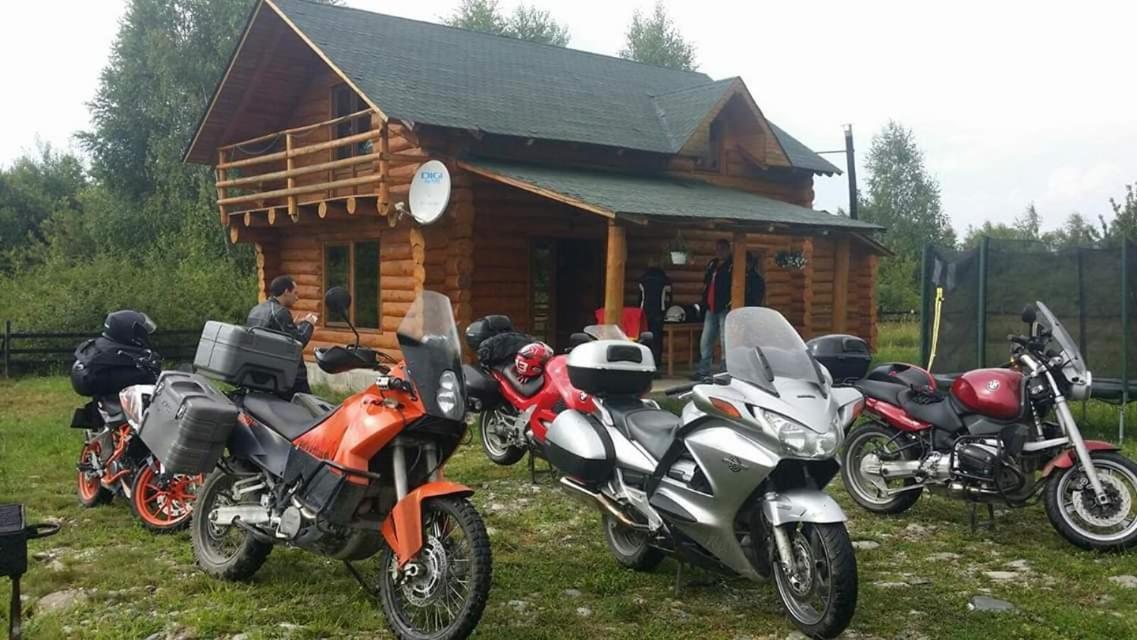 Musketeers Cabin برومباكو دو سوز المظهر الخارجي الصورة